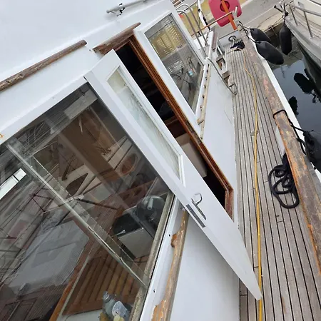 Bateau De Legende * Тулон