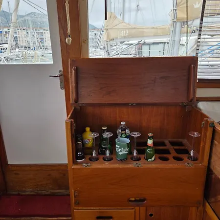 Bateau De Legende Πλωτό κατάλυμα Τουλόν